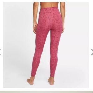 Nike dri-fit XXL polka dot athletic leggings